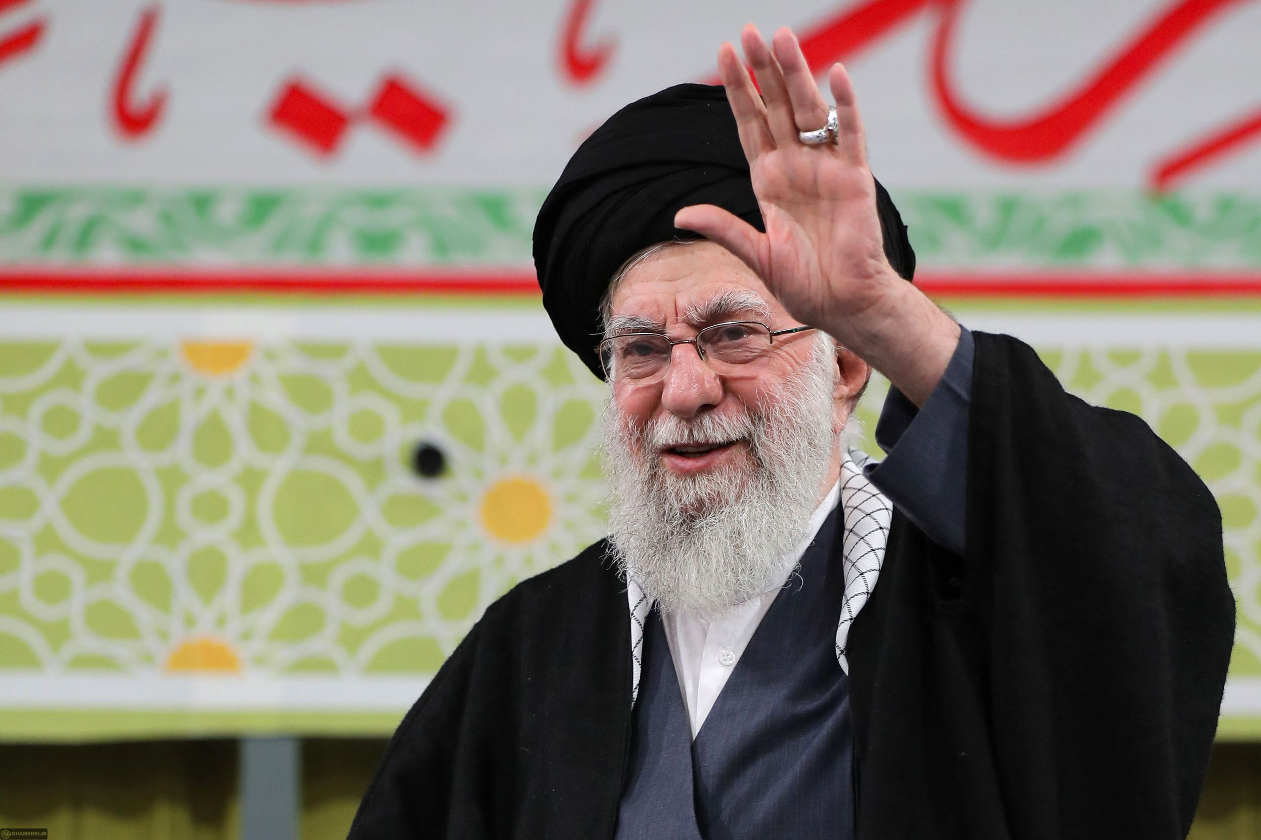 رسانه‌های ایران: تغییر نام خیابان آزادی به «علی خامنه‌ای» در شورای شهر تهران بررسی می‌شود