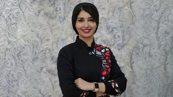 مقتل طبيبة أسنان برصاص الأمن الإيراني كانت تقدم العلاج مجانا للفقراء