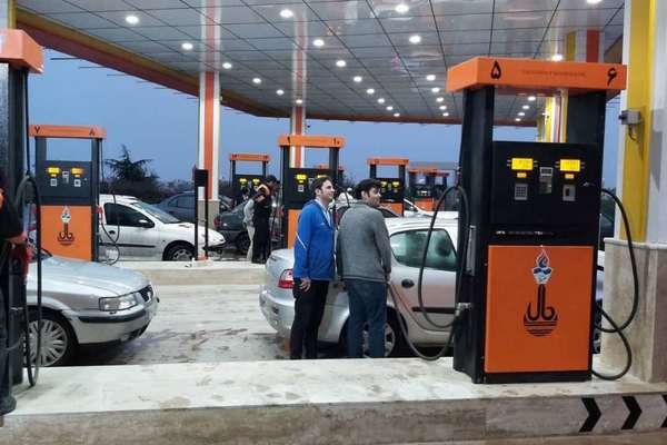 Nine Million Liters Of Fuel Smuggled Out Of Iran Every Day