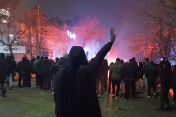 "نت بلوكس": إيران تحاول التلاعب بحركة مرور الإنترنت لإيهام الرأي العام بعودة الاتصالات