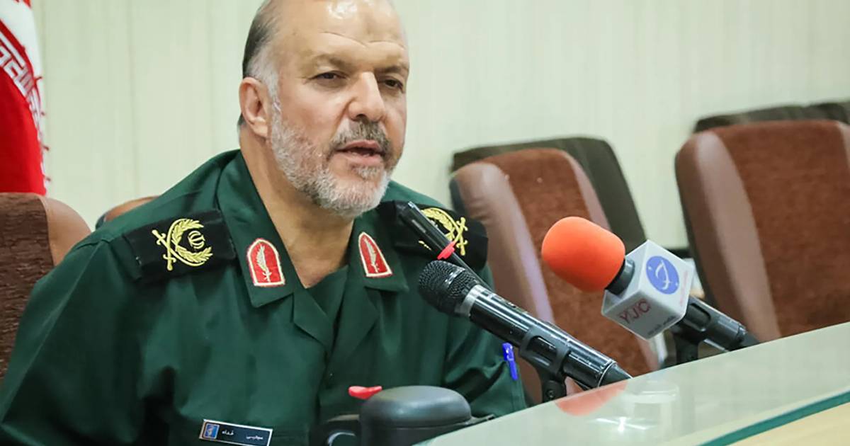 IRGC general warns public against siding with US | Iran International
