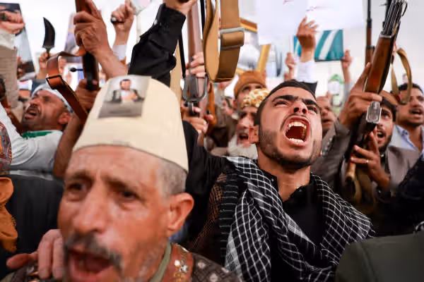 حوثیها تاسیسات نفتی آرامکو در جیزان عربستان سعودی را هدف قرار دادند