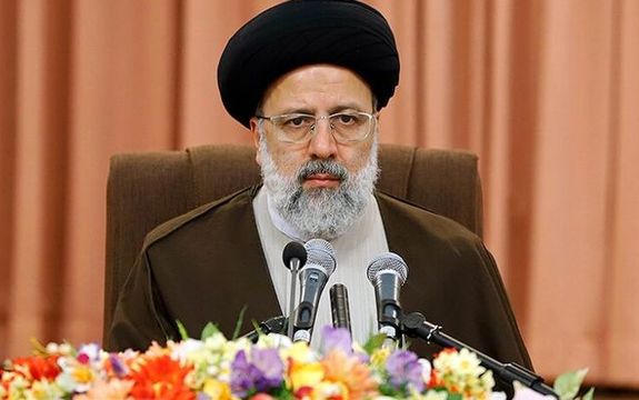 روزنامه کیهان: رئیسی هم اجتهاد دارد و هم دکترای حقوق