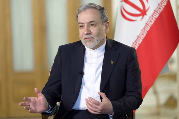 عباس عراقچی: ماهوارههای جمهوری اسلامی ماموریت علمی دارند