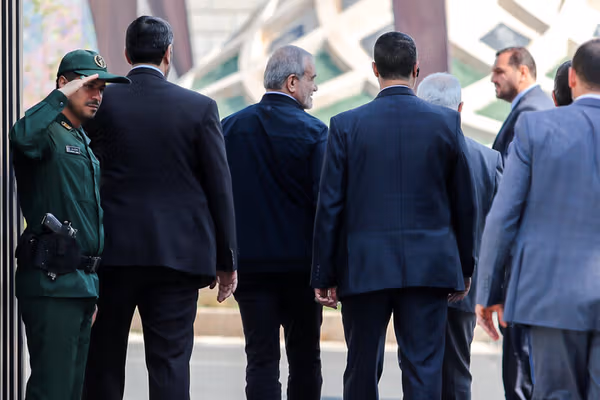 وزیر پیشین کار و رفاه اجتماعی: در دوران بیدولتی بهسر میبریم