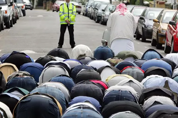 دو نهاد حقوقی: میلیونها مسلمان در بریتانیا در خطر از دست دادن شهروندی خود هستند
