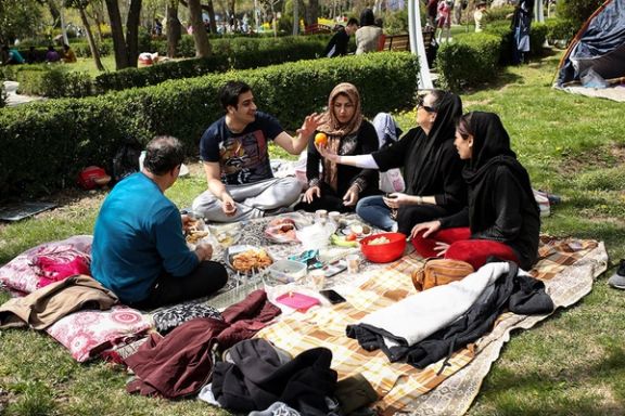 A file photo of people picnicking on Sizdah Bedar