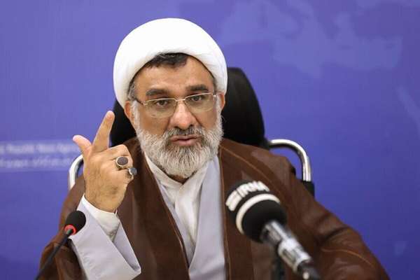دبیر شورای عالی انقلاب فرهنگی: هردستی بخواهد در امنیت ملی ما دخالت کند، قطع میشود