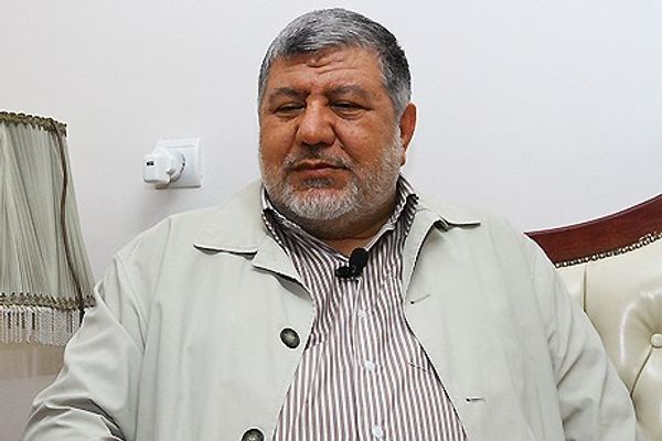 الحارس الشخصي للمرشد الإيراني السابق: الخميني قتل بالدواء ويجب زيادة حماية خامنئي ألف مرة