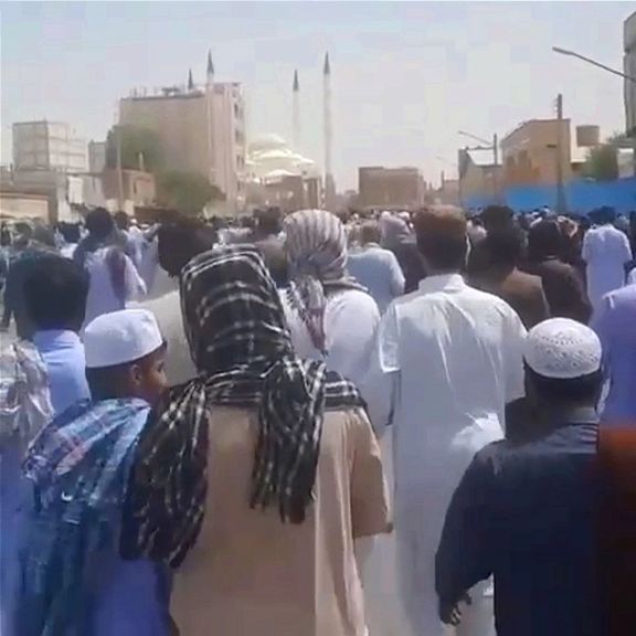 چهلودومین جمعه اعتراضی زاهدان و کنایه مولوی عبدالحمید به مستقل نبودن قضات در دوره یزید