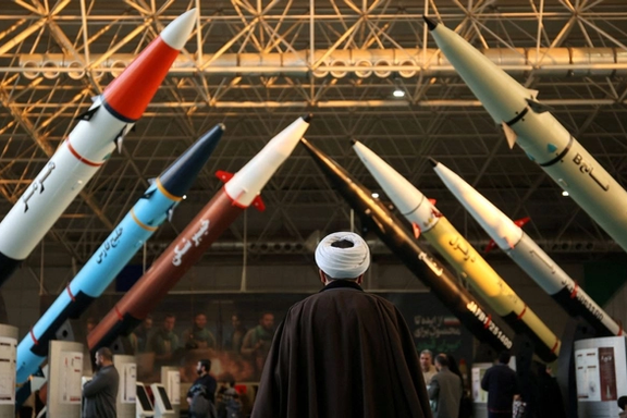 واکنش تهران به مکانیسم ماشه: تعلیق همکاری با آژانس، تهدید به ساخت بمب و خروج از انپیتی