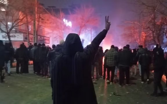 پیام یک مقام دولتی به ایران‌اینترنشنال: حکومت مردم را به رگبار بسته، ترامپ باید وارد شود