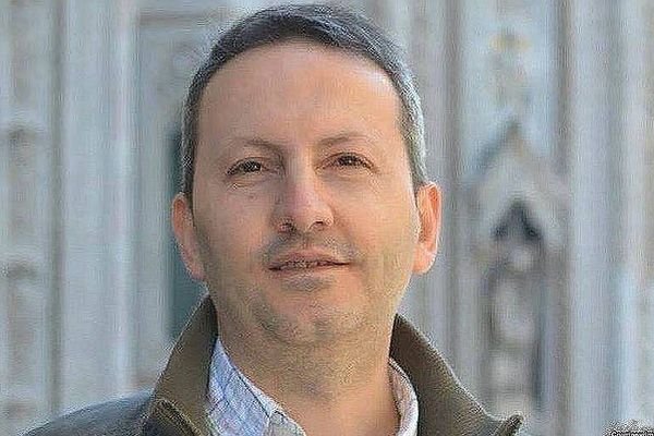 محكوم عليه بالإعدام في إيران.. سجناء سابقون يعربون عن قلقهم إزاء وضع الباحث أحمد رضا جلالي