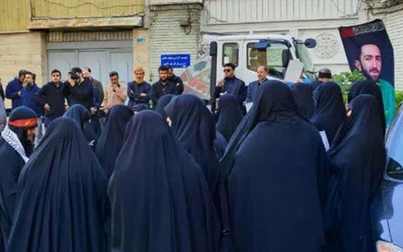 ماموران حکومتی با ضربوجرح درویشان گنابادی مانع ورود ایشان به حسینیه خود شدند