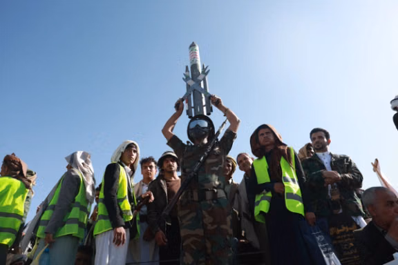 تجمع حوثیها در صنعا، ۱۷ مهر