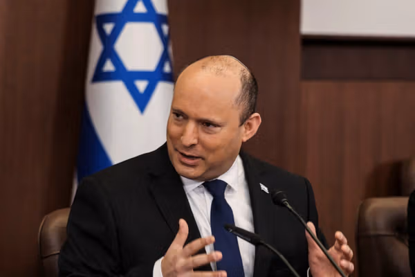 شبکه ۱۲ اسرائیل: مردی ۲۲ ساله به ظن تلاش برای کشتن نفتالی بنت بازداشت شد