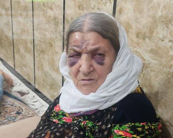 سازمان اطلاعات سپاه مادر بزرگ ۸۰ ساله و مادر ۴۵ ساله یک فعال سیاسی کرد را شکنجه کرد