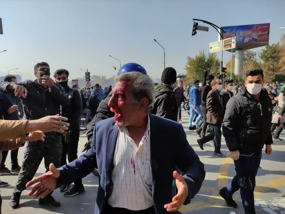 A protester in Esfahan shot by shotgun "bird shot" in the face. November 26, 2021