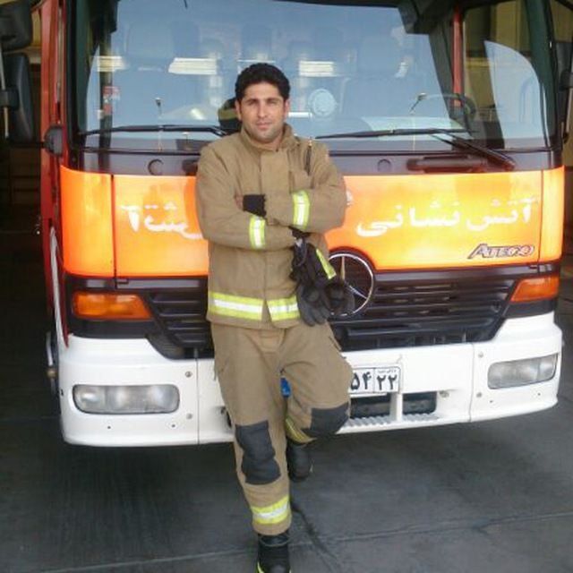 ناصر شیرازی کرامه؛ فرمانده آتش‌نشانی که هنگام نجات جان یک معترض کشته شد