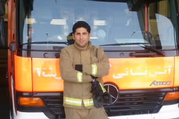 ناصر شیرازی کرامه؛ فرمانده آتشنشانی که هنگام نجات جان یک معترض کشته شد