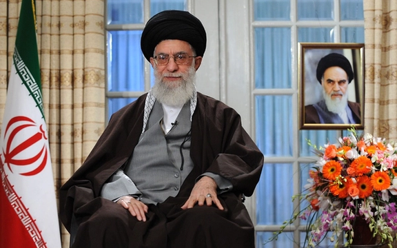 خبراء إيرانيون يتحدون "خامنئي": إنجازاتكم في الخارجية والاقتصاد لا تمت بصلة إلى أرض الواقع