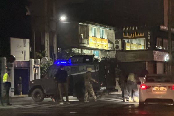 پیام مخاطب: ماموران موتورسوار در تهران «حیدرحیدرکنان» در خیابانها جولان میدهند