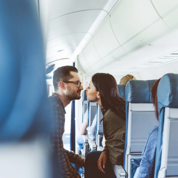 ابتکار یک شرکت هواپیمایی برای رابطه جنسی زوجها در هواپیما