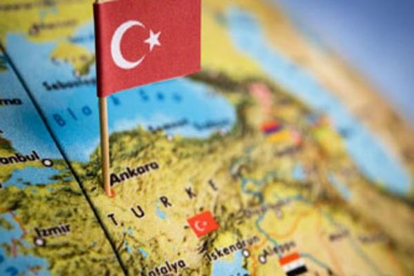 الإيرانيون احتلوا المرتبة الثالثة في الحصول على تصاريح الإقامة بتركيا العام الماضي