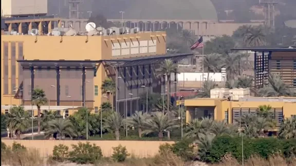 آمریکا کارکنان غیرضروری سفارت در عراق و خانوادههای نظامیان را از منطقه خارج میکند