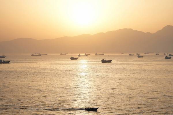 Why falling oil prices don't mean Hormuz crisis is over