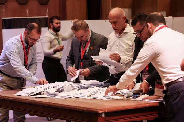 پایان رایگیری در انتخابات پارلمانی سوریه؛ نتایج اولیه بامداد دوشنبه اعلام میشود