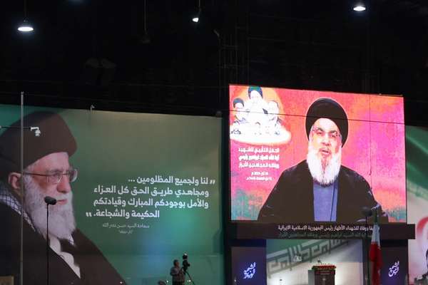 موقع إسرائيلي: إيران حذرت حزب الله من اغتيال حسن نصر الله.. والموساد يعرف مواقع اختبائه
