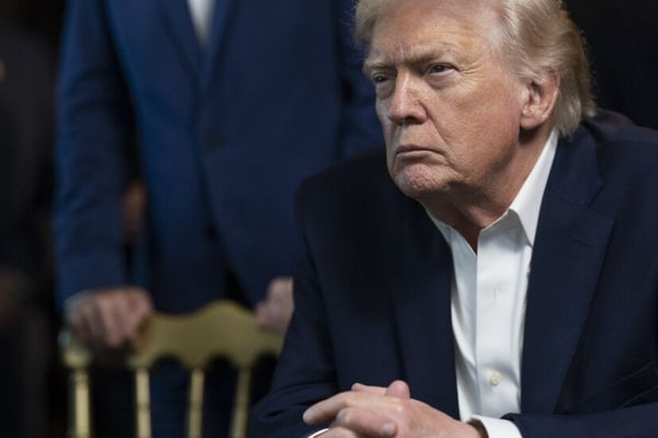 سیبیاسنیوز: ترامپ جدول زمانی حمله را بررسی کرده، اما هنوز تصمیم نهایی را نگرفته است