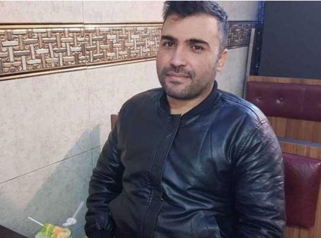 ناشط إيراني ساخر لرئيس البرلمان:أي بلد صنعتم حيث لا يرغب حتى ابنك بالعيش فيه!