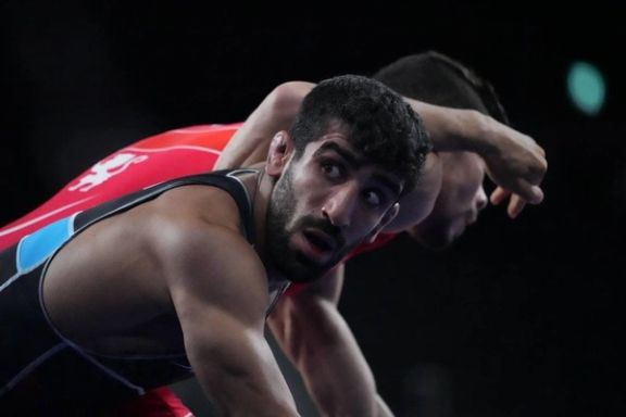 شکست مرتضی قیاسی مقابل حریف هندی در کشتی آزاد