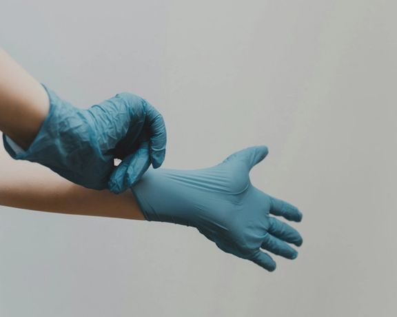 پزشکان در بریتانیا از کشف مردی ۷۸ ساله با سه آلت تناسلی خبر دادند