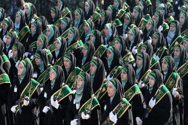 نماینده خامنهای در سپاه: سپاه و بسیج پیشتاز فرزندآوری باشند