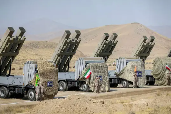 هل تعتبر هجمات إيران على جيرانها "انتحارا"؟