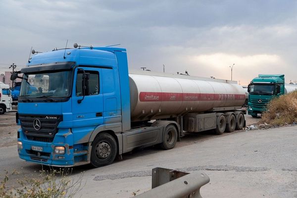 200 ألف برميل من النفط الرخيص يُهرب يوميا من كردستان العراق إلى إيران وتركيا