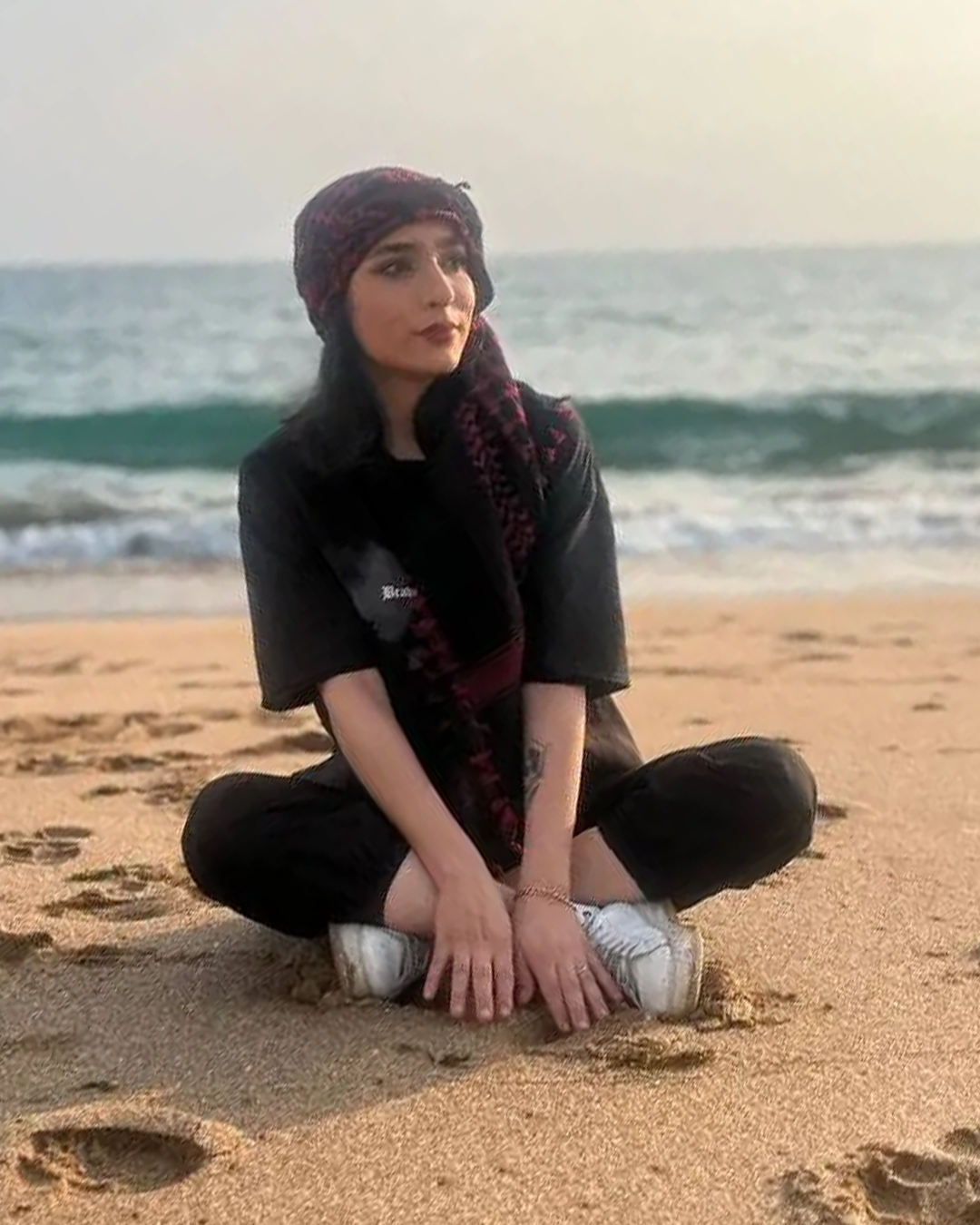 صحيفة "خراسان" الإيرانية: نجمة أميني محكوم عليها بالإعدام بتهمة "سب النبي"