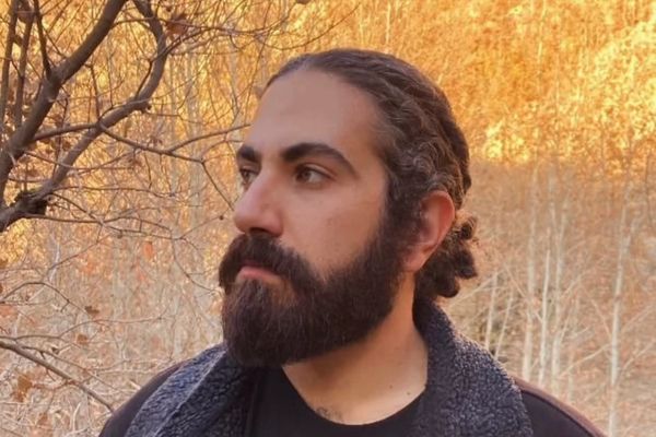 سجين سياسي إيراني: خامنئي هو المسؤول عن مأساتي ومعاناة عائلتي