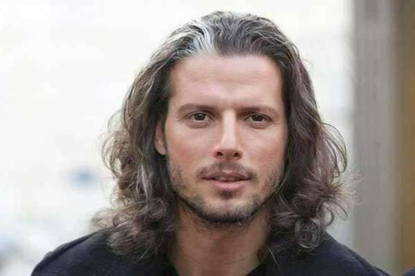 Tehran Police Warn Long-Haired Male Football Coach Over His Hijab