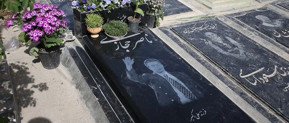 بر اساس گزارشها، دزدیدن سنگ قبر در بهشت زهرا به دلیل فقر رایج شده است