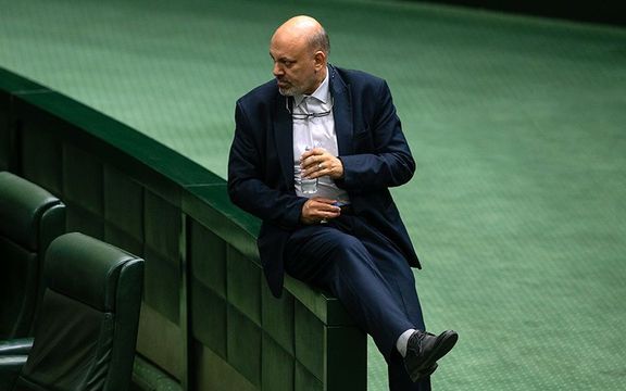 رییس کمیسیون آموزش مجلس: حقوق پرستاران در خارج از کشور بهتر است اما هیچ جا وطن نمیشود