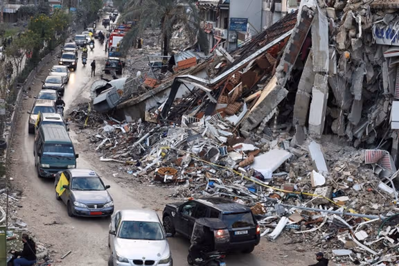 آوارگان جنوب لبنان در حال بازگشت به خانههایشان