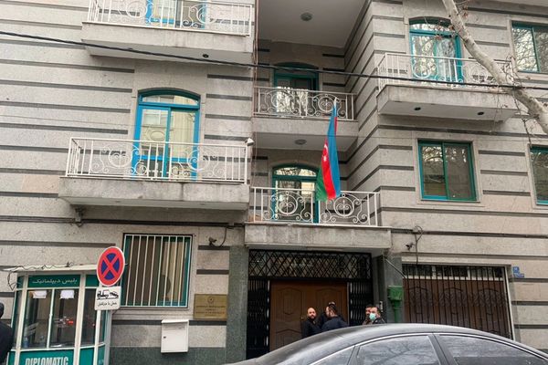 "خارجية" أذربيجان تستدعي القائم بالأعمال الإيراني بسبب "تصريحات مهينة" ضد أردوغان وعلييف