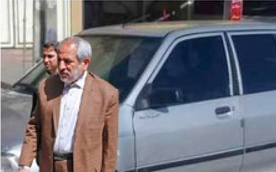 روزنامه شرق: عباس جعفری دولتآبادی دادستان سابق تهران، مسافرکشی میکند