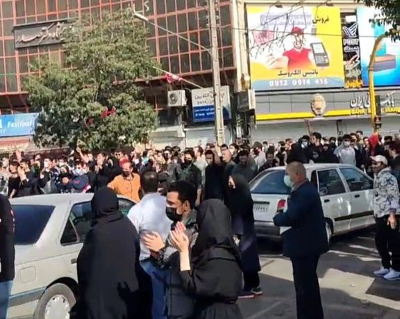 تداوم خیزش سراسری علیه جمهوری اسلامی؛ مردم معترض و دانشجویان روز شنبه به خیابانها آمدند