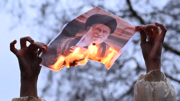 رویترز: تهران نگران است با حمله آمریکا اعتراضها دوباره شعلهور و بقای حکومت تهدید شود