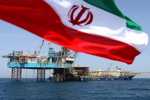 عضو بغرفة تجارة إيران: يستوردون نفطنا مقابل بضائع صينية بائرة وشاي سريلانكي غير مرغوب